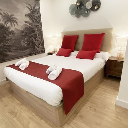 סן סבסטיאן Miramar Luxurious Flat, 3 Double Rooms, Free Parking, Terrace, Completely New מראה חיצוני תמונה