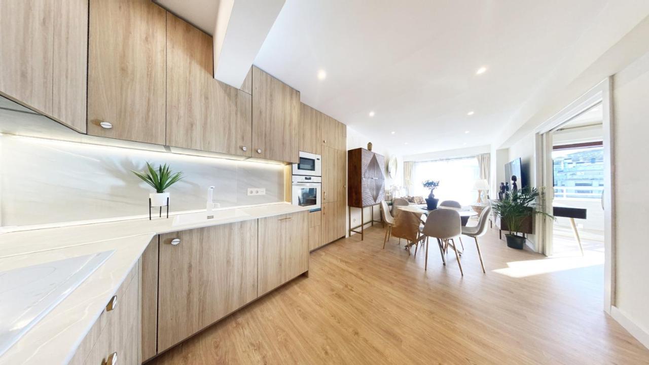 סן סבסטיאן Miramar Luxurious Flat, 3 Double Rooms, Free Parking, Terrace, Completely New מראה חיצוני תמונה