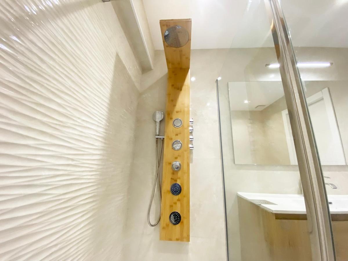 סן סבסטיאן Miramar Luxurious Flat, 3 Double Rooms, Free Parking, Terrace, Completely New מראה חיצוני תמונה