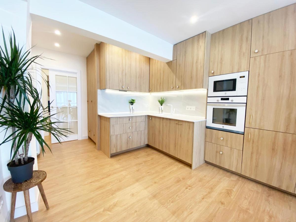 סן סבסטיאן Miramar Luxurious Flat, 3 Double Rooms, Free Parking, Terrace, Completely New מראה חיצוני תמונה
