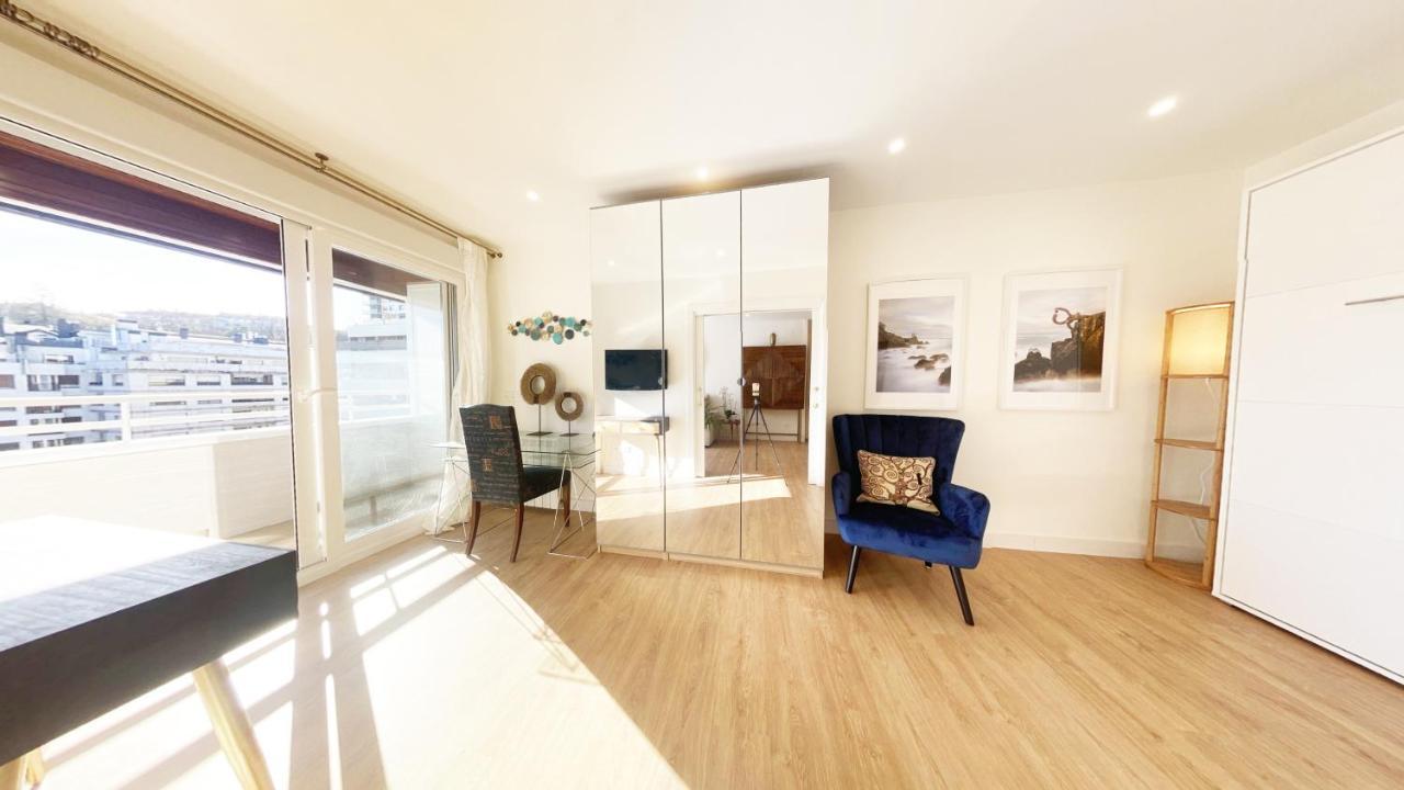 סן סבסטיאן Miramar Luxurious Flat, 3 Double Rooms, Free Parking, Terrace, Completely New מראה חיצוני תמונה